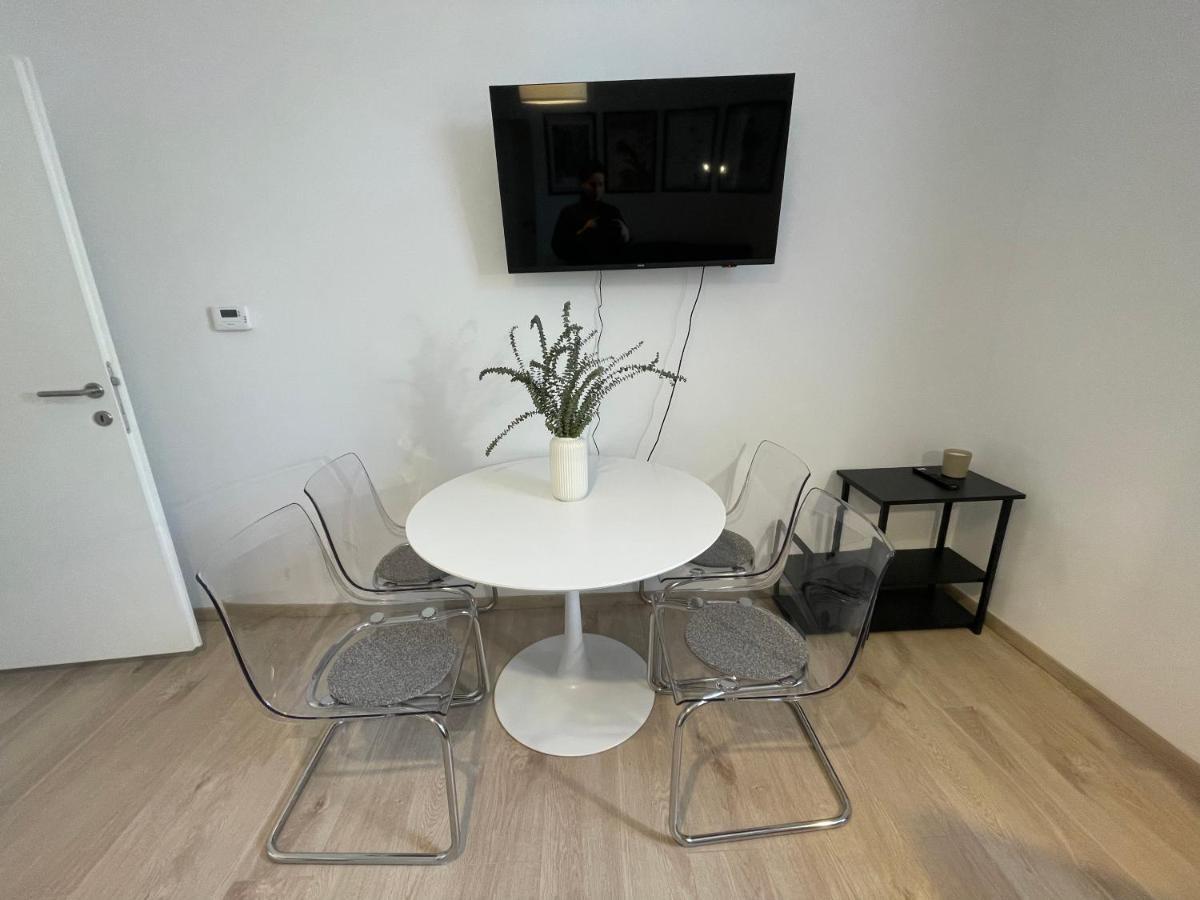 At Home - City Center Zagreb Buitenkant foto